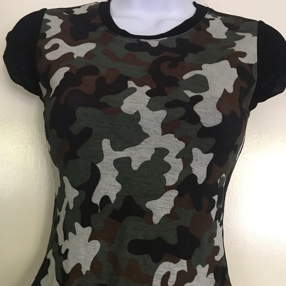 I’VORY , army print on the front black tank top S
